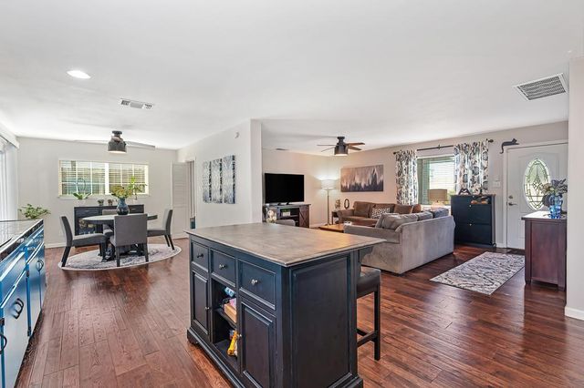 127 Mckiernan Dr, Folsom, CA 95630