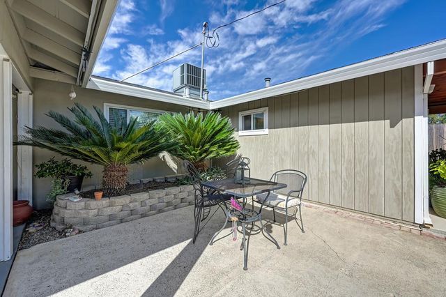 127 Mckiernan Dr, Folsom, CA 95630