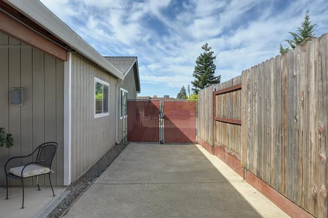 127 Mckiernan Dr, Folsom, CA 95630