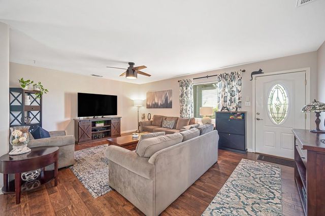 127 Mckiernan Dr, Folsom, CA 95630