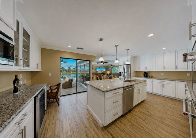 6301 COTTONWOOD LANE, Apollo Beach, FL 33572