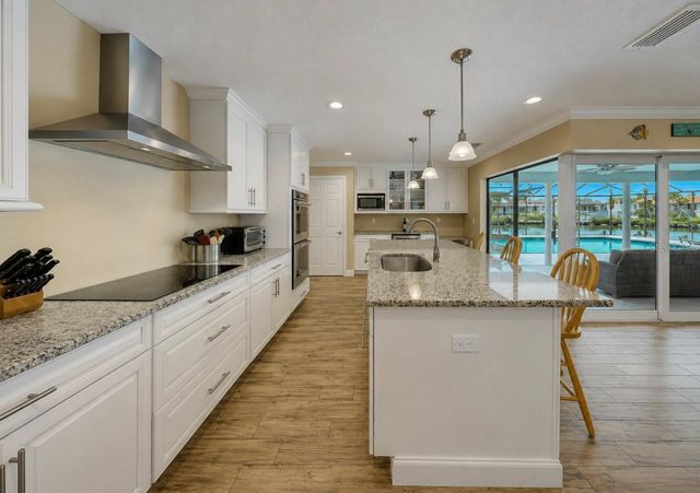 6301 COTTONWOOD LANE, Apollo Beach, FL 33572
