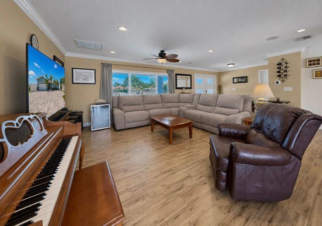 6301 COTTONWOOD LANE, Apollo Beach, FL 33572