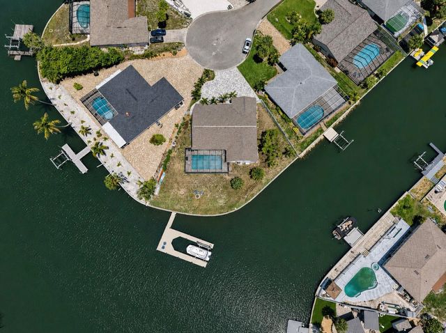 6301 COTTONWOOD LANE, Apollo Beach, FL 33572
