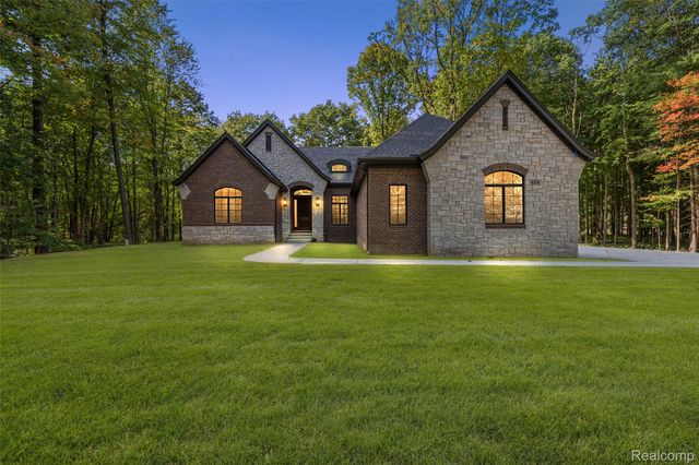 2280 Heidi Drive, Addison Township, MI 48370