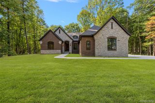 2280 Heidi Drive, Addison Township, MI 48370