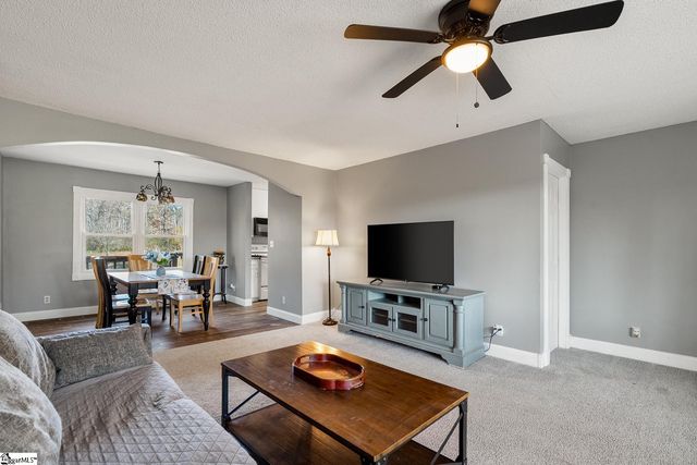 522 Durbin Meadows Road, Fountain Inn, SC 29644