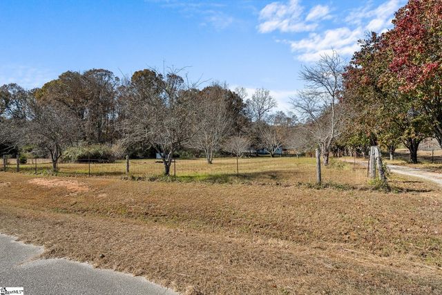 522 Durbin Meadows Road, Fountain Inn, SC 29644