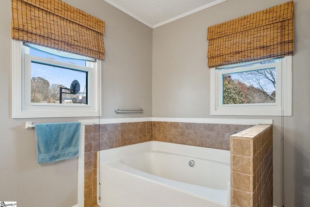 522 Durbin Meadows Road, Fountain Inn, SC 29644