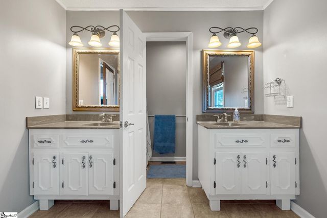 522 Durbin Meadows Road, Fountain Inn, SC 29644