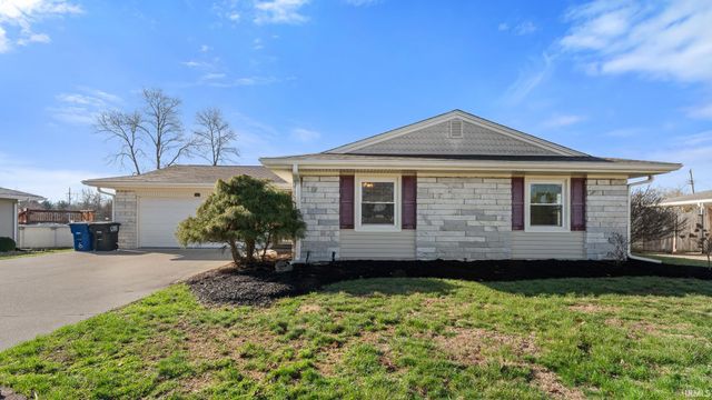 2846 Hillside Drive, Bedford, IN 47421