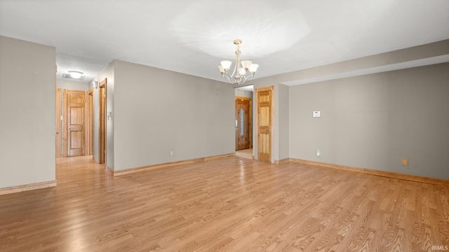 2846 Hillside Drive, Bedford, IN 47421