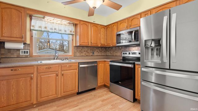 2846 Hillside Drive, Bedford, IN 47421