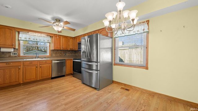 2846 Hillside Drive, Bedford, IN 47421