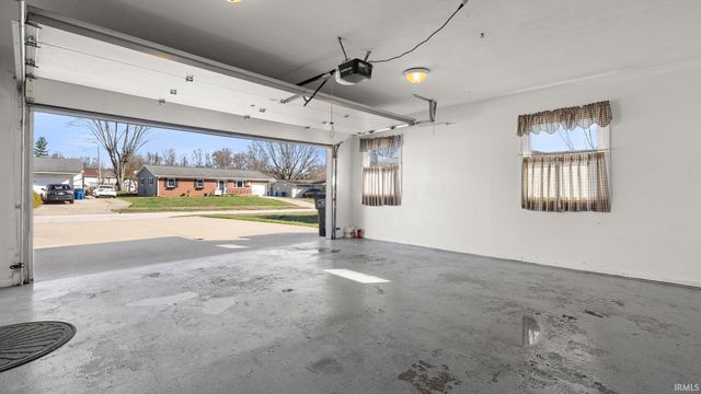 2846 Hillside Drive, Bedford, IN 47421