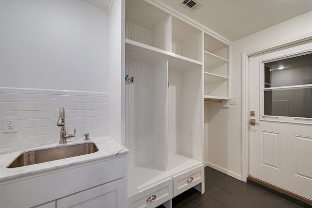 5700 Trailridge DR, Austin, TX 78731
