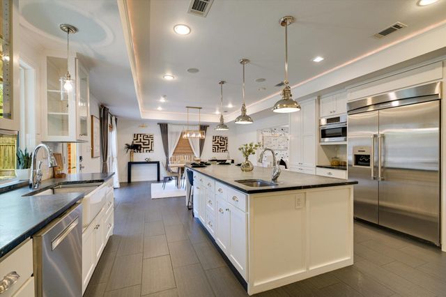 5700 Trailridge DR, Austin, TX 78731