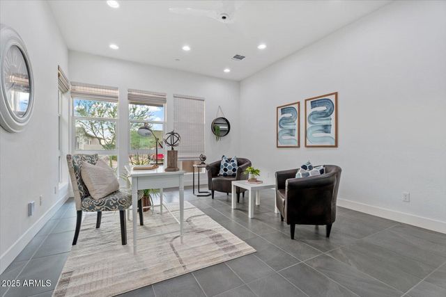 9527 S 13TH Way, Phoenix, AZ 85042