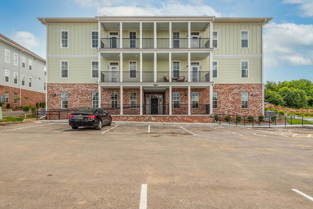 836 Goswell Dr Unit 3, Nolensville, TN 37135