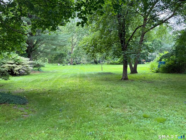 1657 Farmington Avenue, Farmington, CT 06085