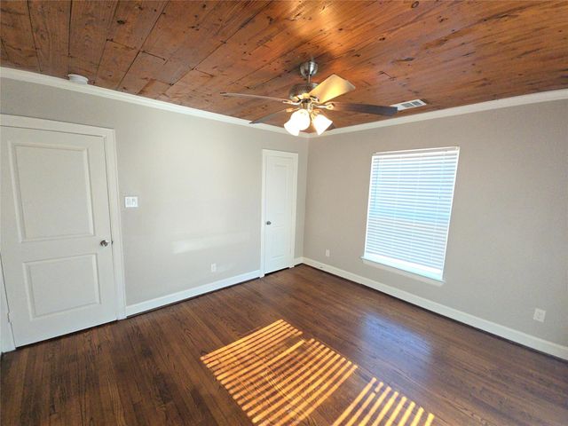 210 Olive Avenue, Pasadena, TX 77506