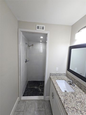 210 Olive Avenue, Pasadena, TX 77506