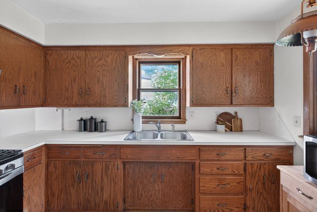 1124 Norton Street, Saint Paul, MN 55117