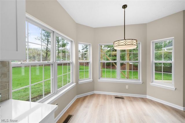 116 Vista Court, North Olmsted, OH 44070