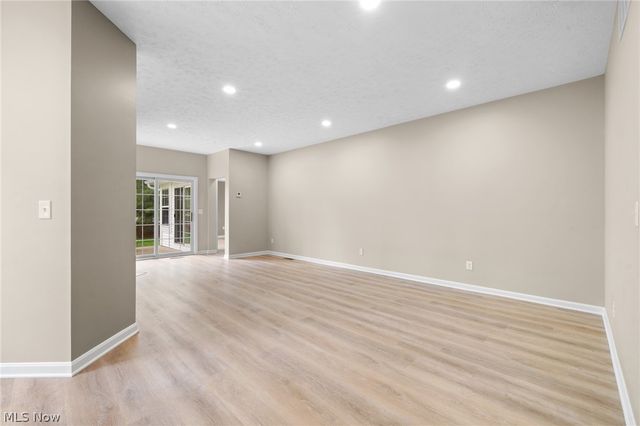 116 Vista Court, North Olmsted, OH 44070