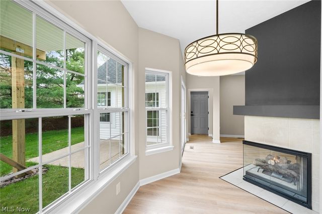 116 Vista Court, North Olmsted, OH 44070