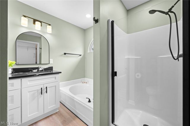 116 Vista Court, North Olmsted, OH 44070