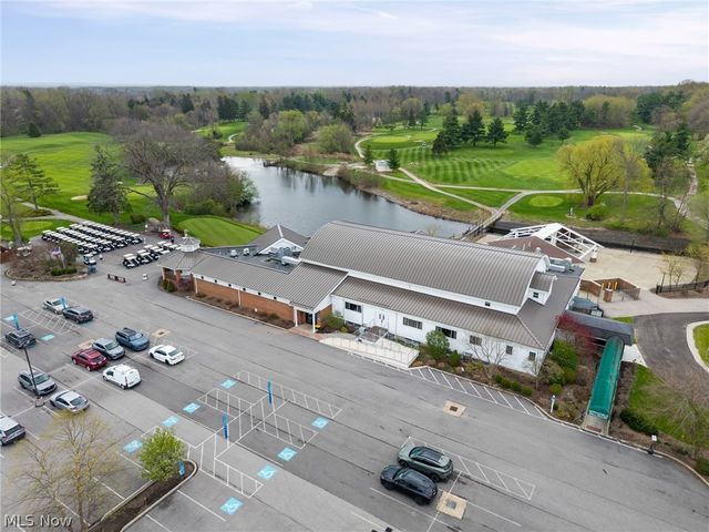 116 Vista Court, North Olmsted, OH 44070