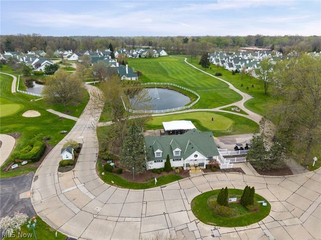 116 Vista Court, North Olmsted, OH 44070