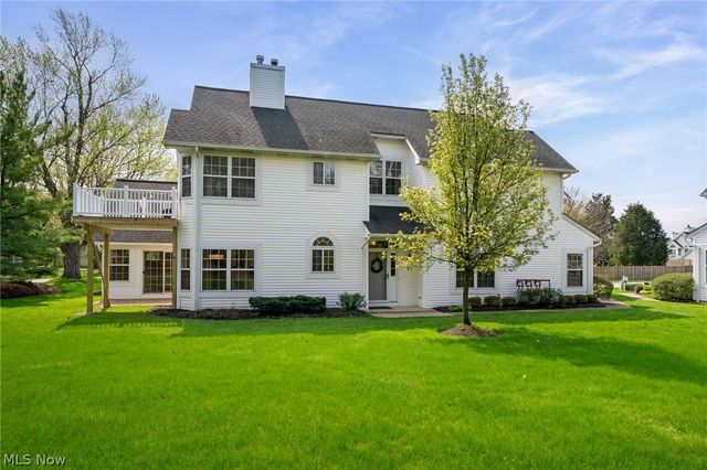 116 Vista Court, North Olmsted, OH 44070