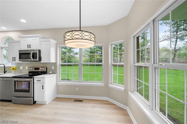 116 Vista Court, North Olmsted, OH 44070