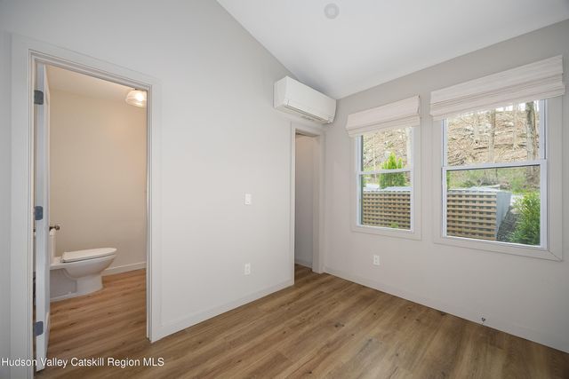 39 N Broadway, Kingston, NY 12401