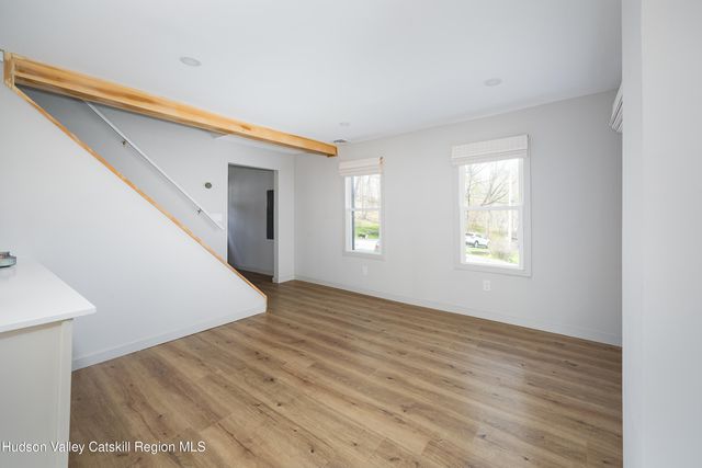 39 N Broadway, Kingston, NY 12401