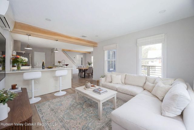 39 N Broadway, Kingston, NY 12401