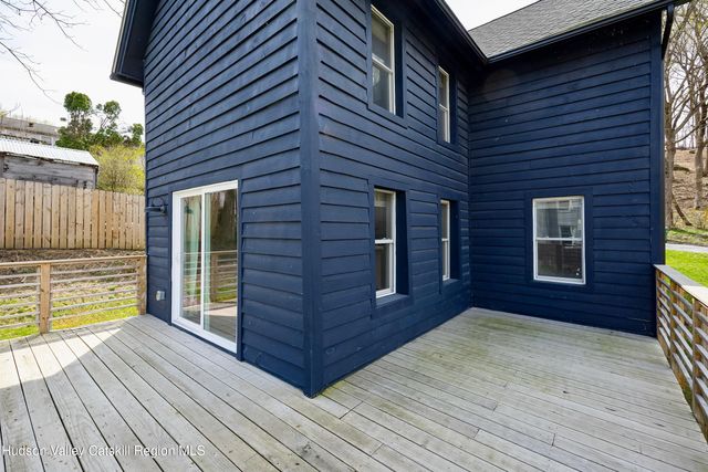39 N Broadway, Kingston, NY 12401