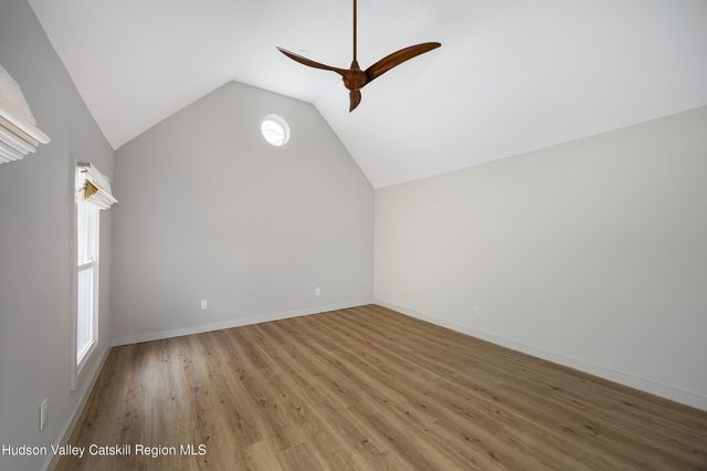 39 N Broadway, Kingston, NY 12401