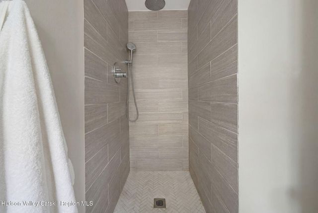 39 N Broadway, Kingston, NY 12401