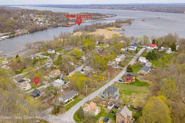 39 N Broadway, Kingston, NY 12401