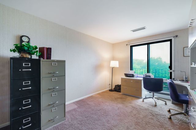 4601 W Touhy Avenue 408, Lincolnwood, IL 60712