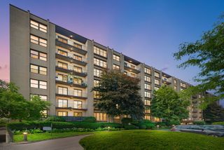 4601 W Touhy Avenue 408, Lincolnwood, IL 60712