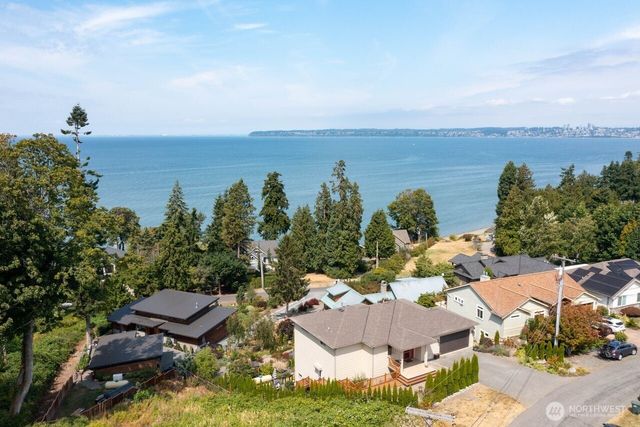 8733 Charel Drive, Blaine, WA 98230