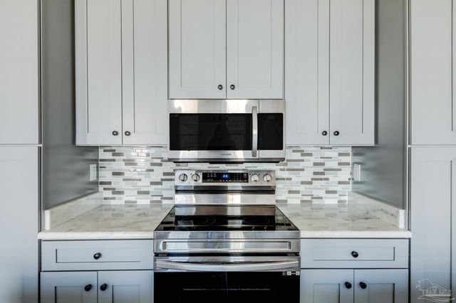 1409 Madelyn Woods Dr, Pensacola, FL 32506