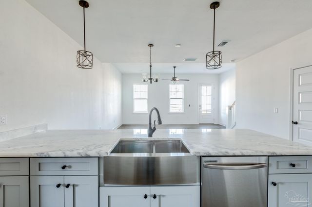 1409 Madelyn Woods Dr, Pensacola, FL 32506