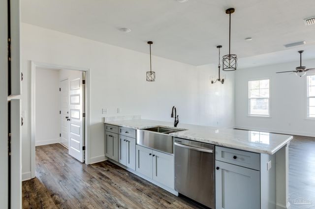 1409 Madelyn Woods Dr, Pensacola, FL 32506