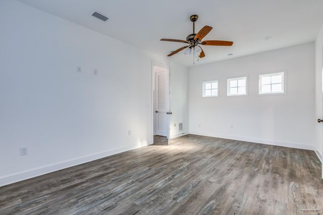 1409 Madelyn Woods Dr, Pensacola, FL 32506