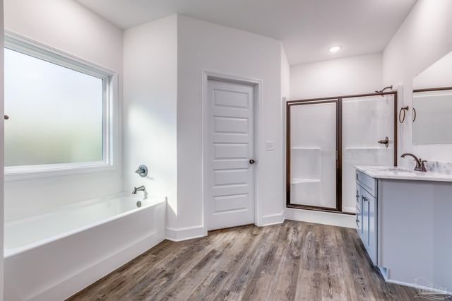 1409 Madelyn Woods Dr, Pensacola, FL 32506